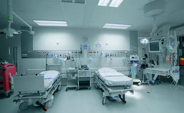 Modern Empty Hospital Room Showcasing Healthcare Facilities – Marketing Expertise by Healvia in Dubai